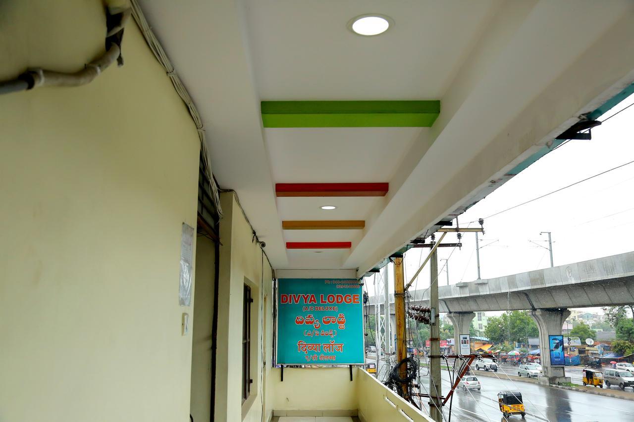 Divya Lodge 海得拉巴 外观 照片