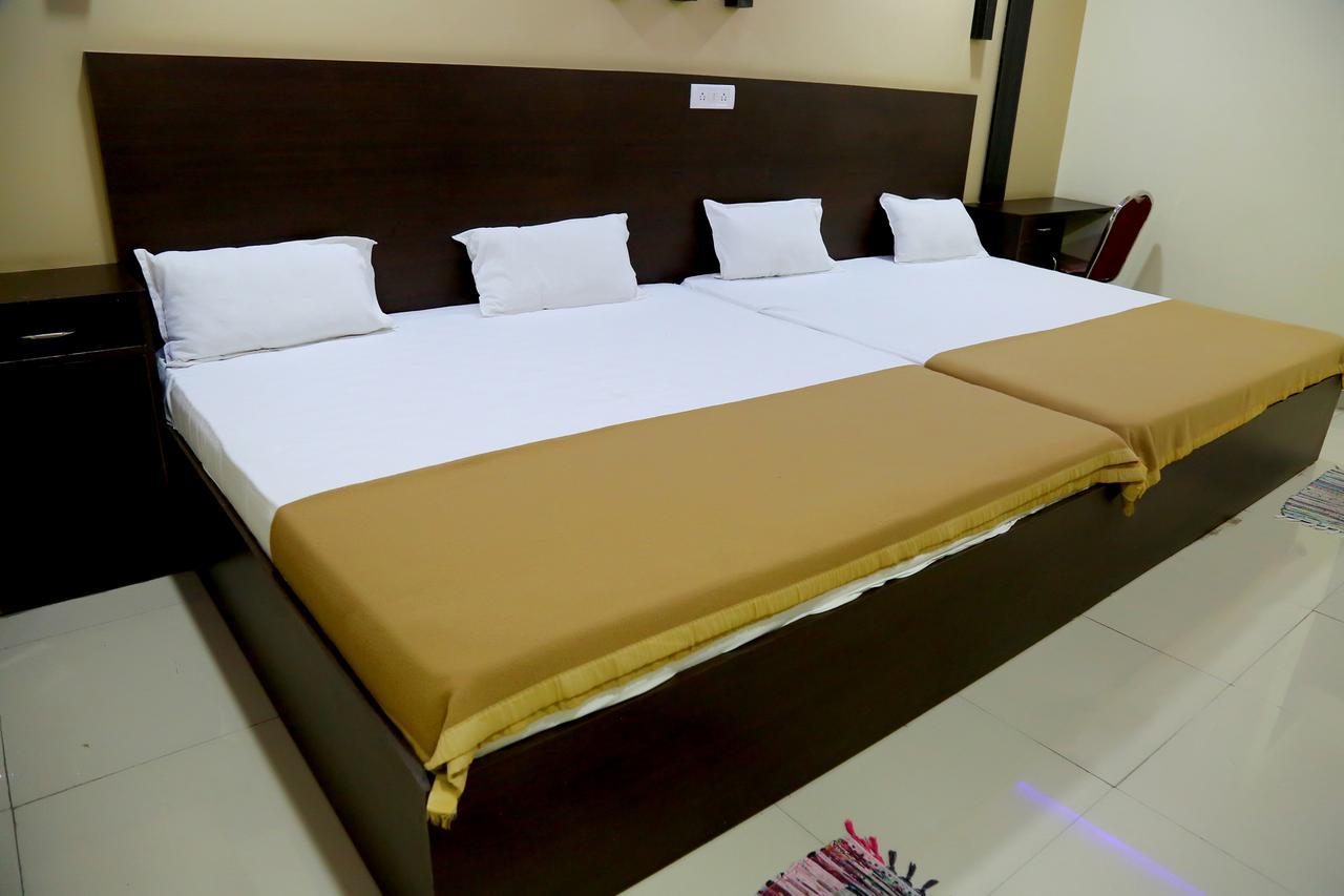 Divya Lodge 海得拉巴 外观 照片